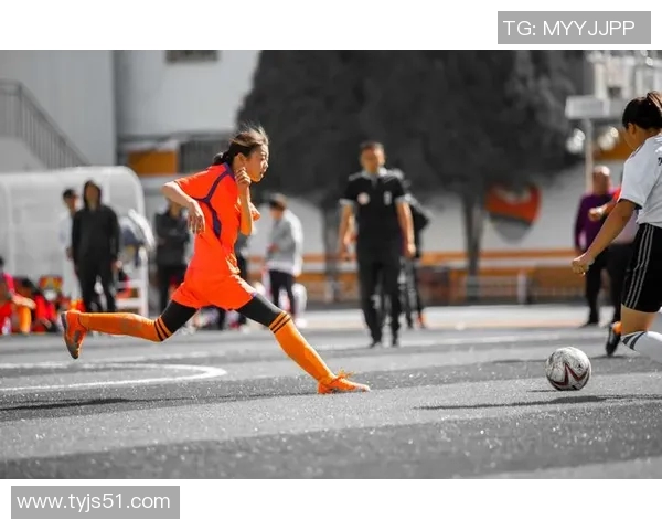 杭州足球队的拼搏之路:一段不屈不挠的奋斗纪实与荣耀回顾