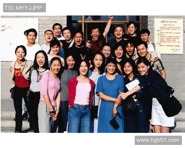 梦中见证足球明星的浪漫婚礼与幸福生活的奇妙旅程